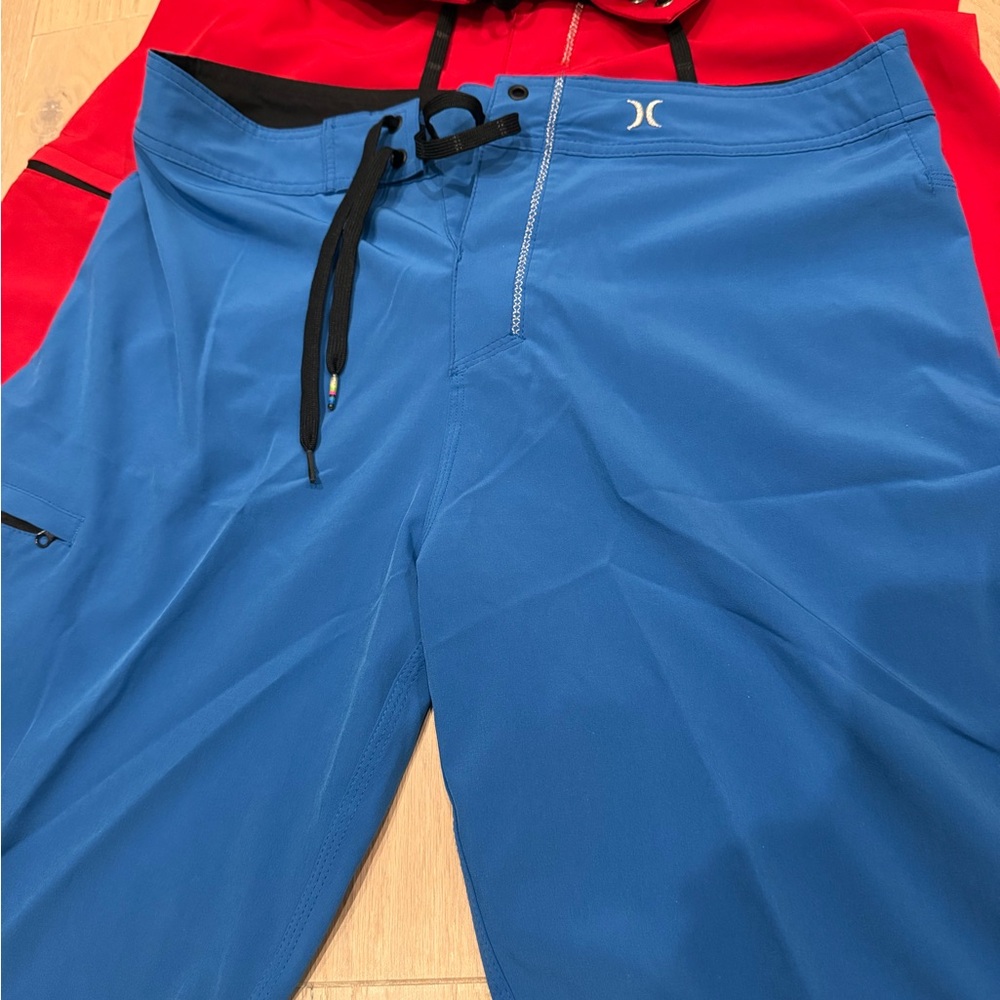 Hurley Blue and Red Men's Boardshorts - 2 pair